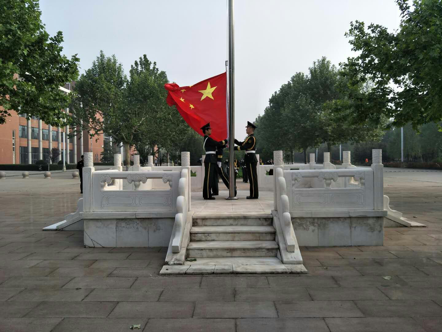 1533349559549085.png 图片2.png